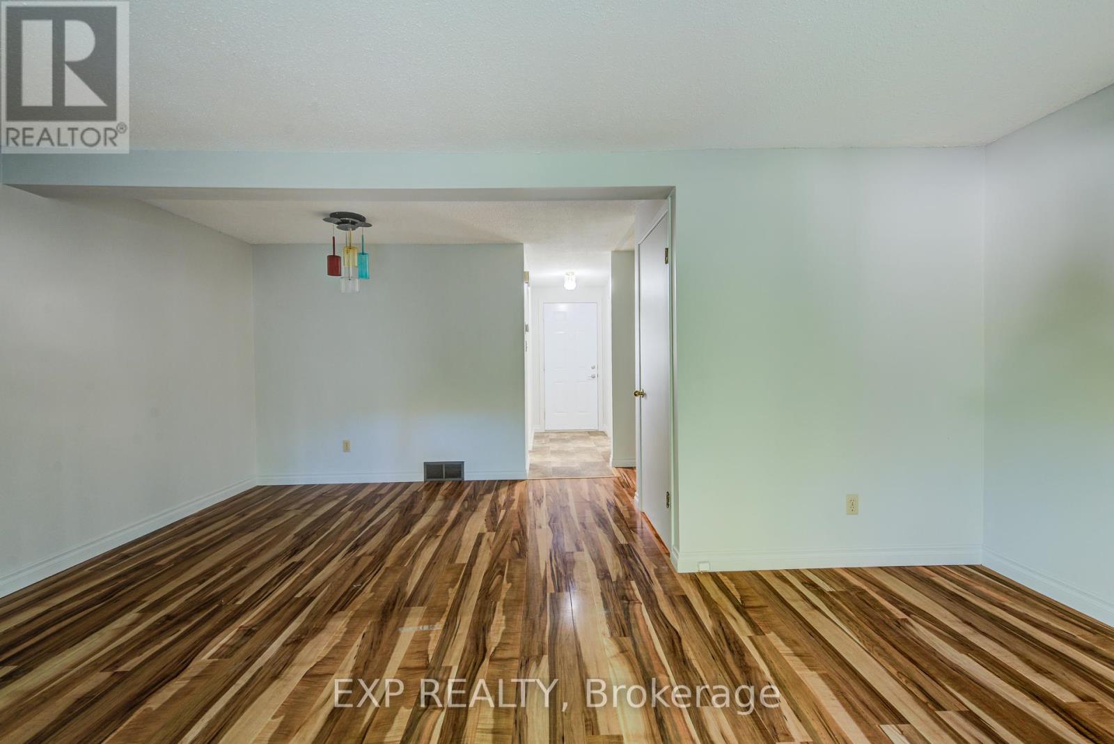 22 - 383 Edinburgh Street S, Guelph (Dovercliffe Park/old University), Ontario  N1G 2K7 - Photo 18 - X12441926