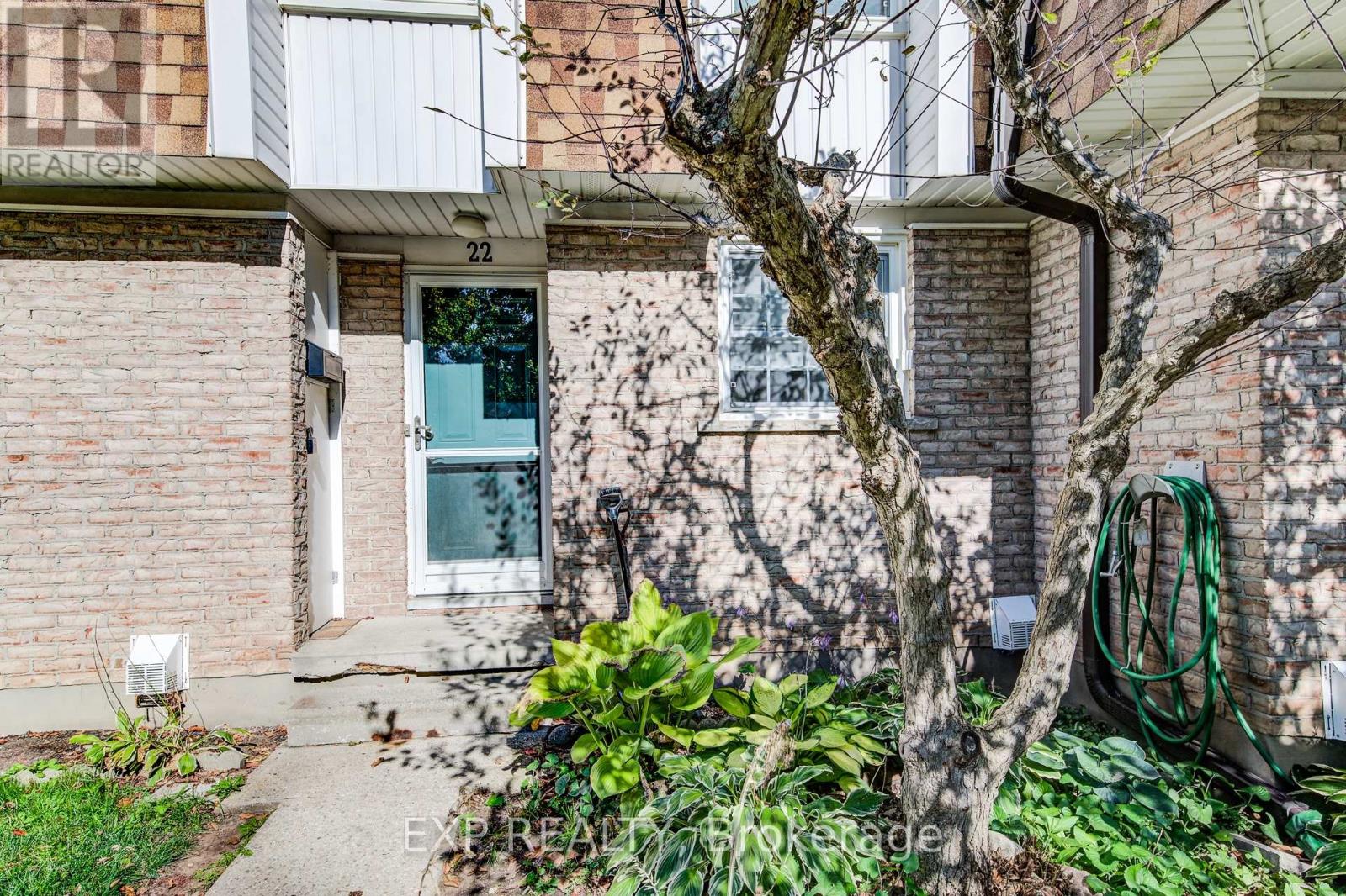 22 - 383 Edinburgh Street S, Guelph (Dovercliffe Park/old University), Ontario  N1G 2K7 - Photo 2 - X12441926