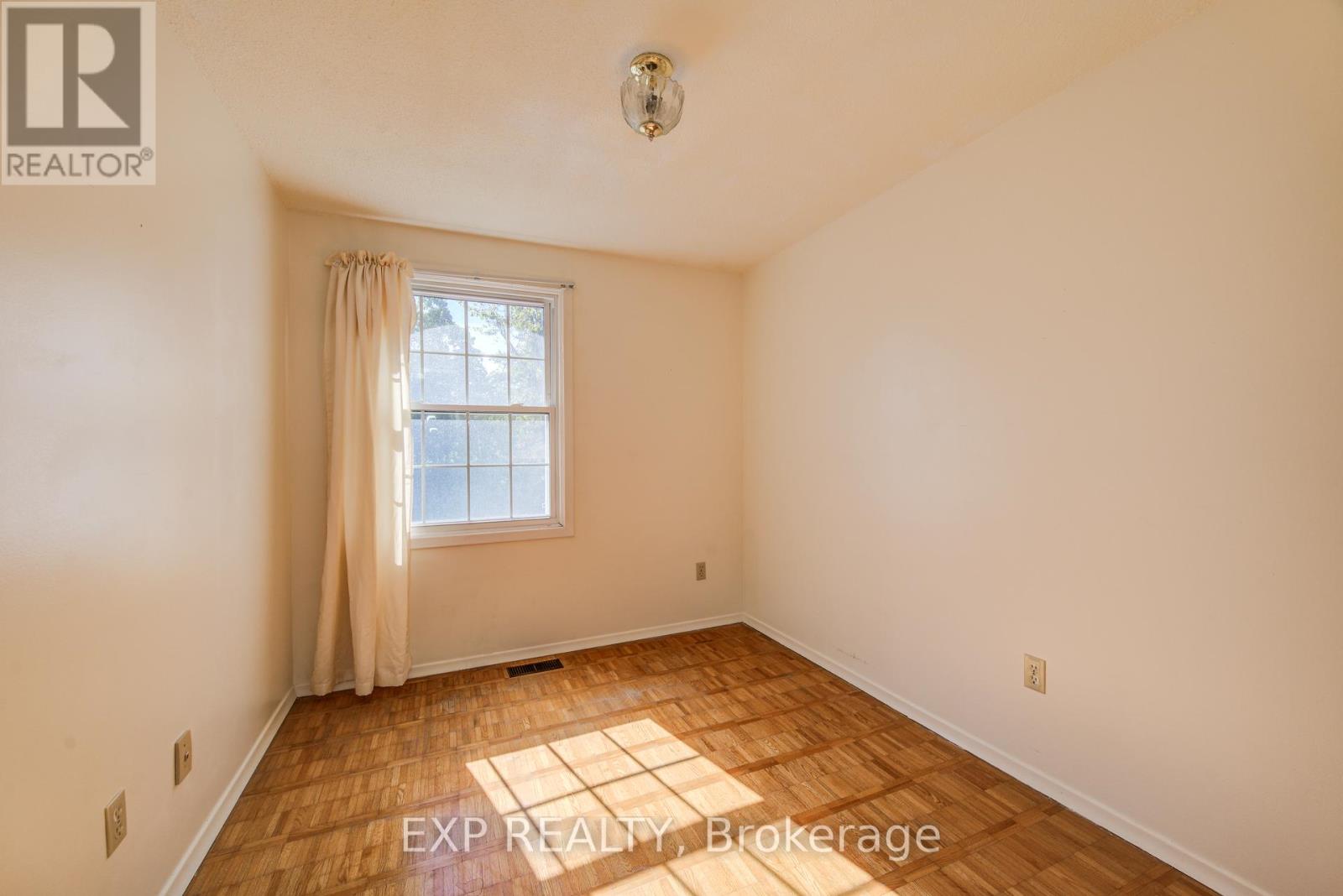 22 - 383 Edinburgh Street S, Guelph (Dovercliffe Park/old University), Ontario  N1G 2K7 - Photo 21 - X12441926