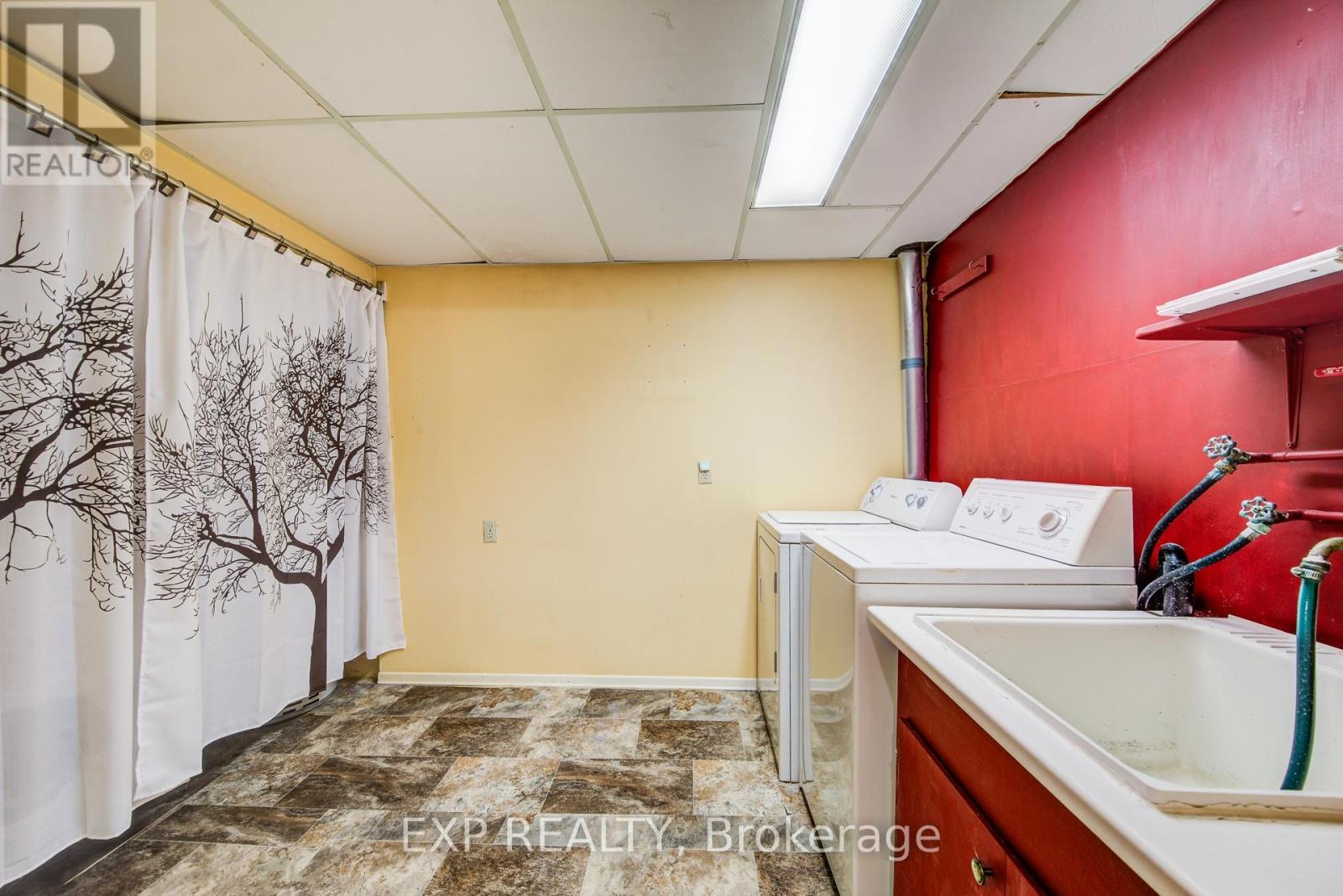 22 - 383 Edinburgh Street S, Guelph (Dovercliffe Park/old University), Ontario  N1G 2K7 - Photo 33 - X12441926