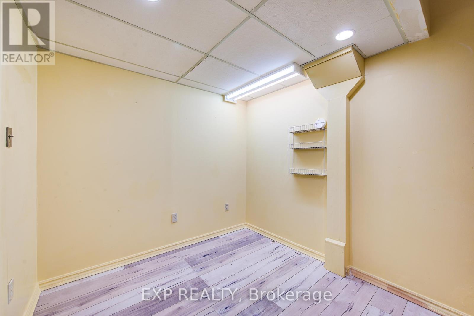 22 - 383 Edinburgh Street S, Guelph (Dovercliffe Park/old University), Ontario  N1G 2K7 - Photo 35 - X12441926