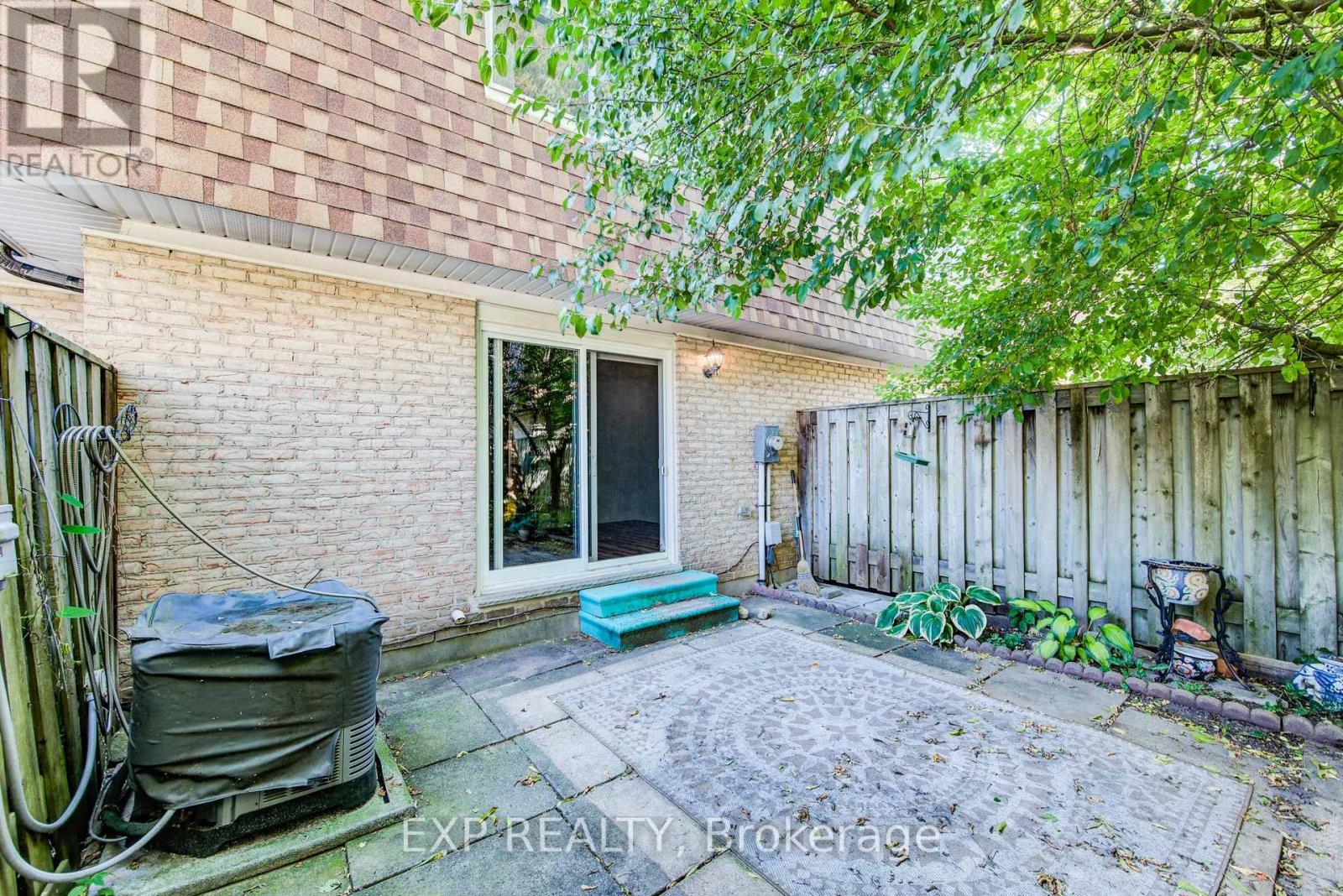 22 - 383 Edinburgh Street S, Guelph (Dovercliffe Park/old University), Ontario  N1G 2K7 - Photo 42 - X12441926