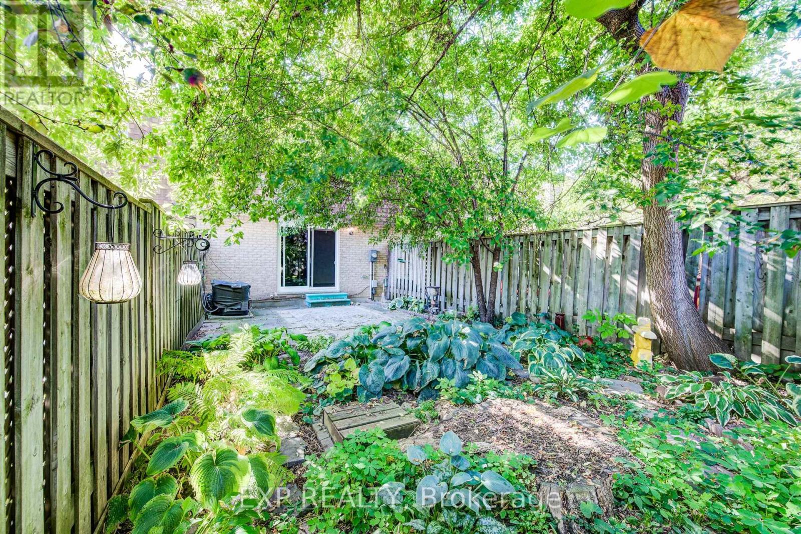 22 - 383 Edinburgh Street S, Guelph (Dovercliffe Park/old University), Ontario  N1G 2K7 - Photo 43 - X12441926