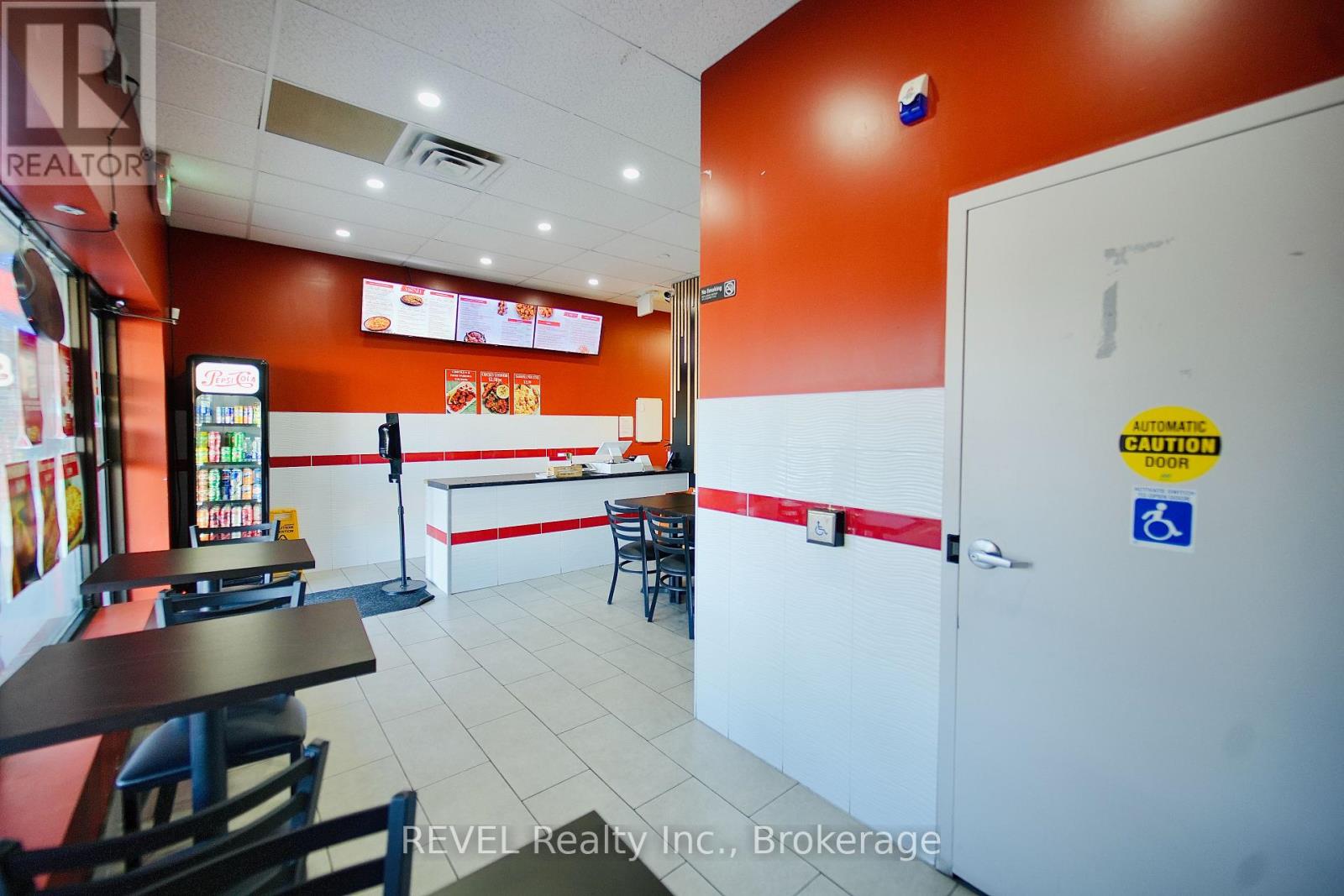 4 - 6080 Mcleod Road, Niagara Falls (Oldfield), Ontario  L2G 7T4 - Photo 4 - X12441951