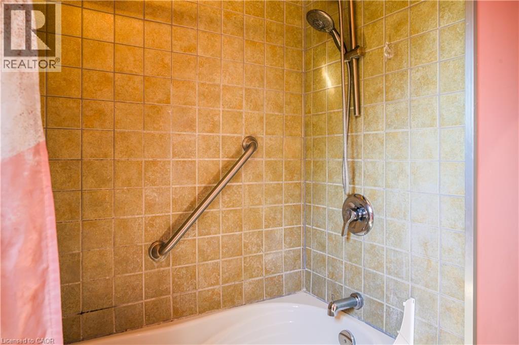 73 Brock Street, Woodstock, Ontario  N4S 3B7 - Photo 32 - 40776073