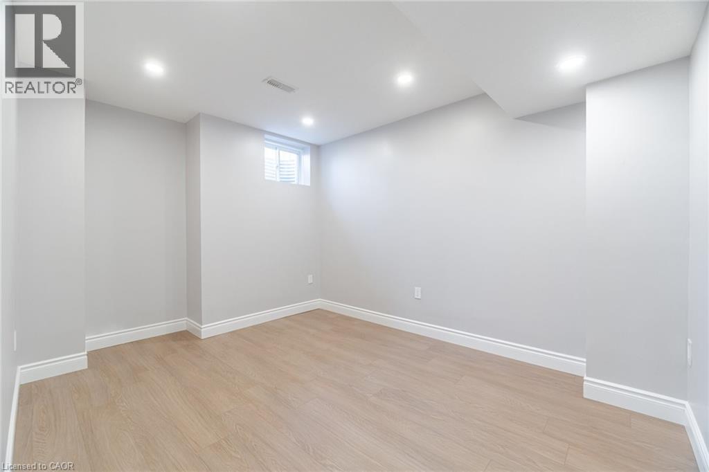 28 Pickett Place, Cambridge, Ontario  N3E 0B4 - Photo 44 - 40776049
