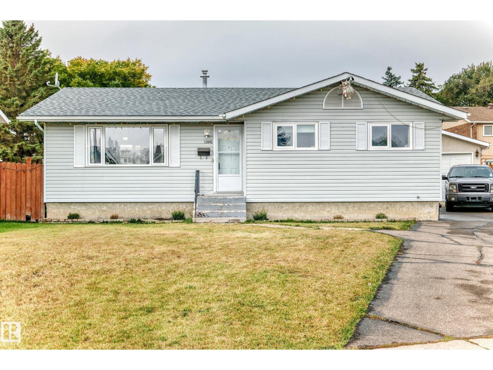 13046 32A ST NW, Edmonton, Alberta