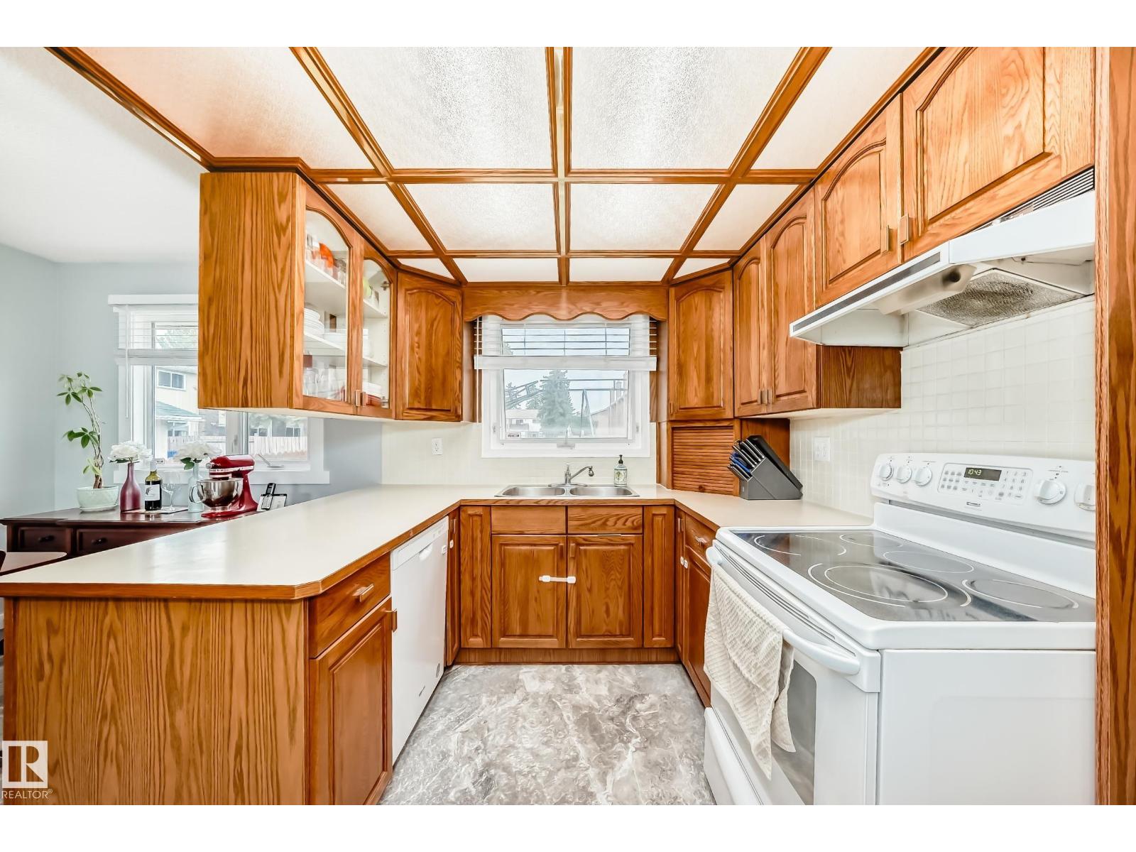 13046 32a St Nw, Edmonton, Alberta  T5A 3E5 - Photo 6 - E4460583