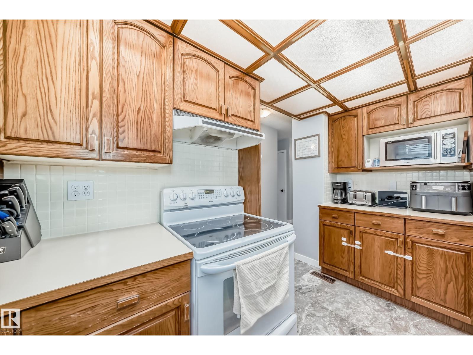 13046 32a St Nw, Edmonton, Alberta  T5A 3E5 - Photo 8 - E4460583