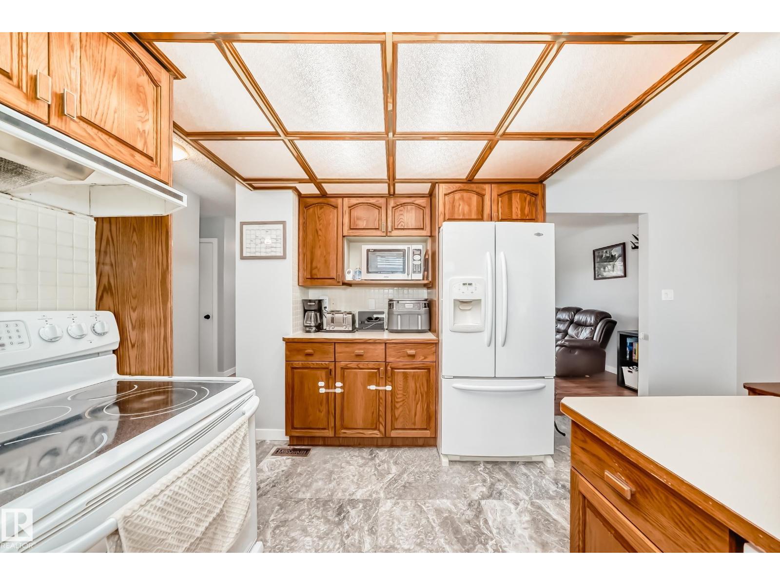 13046 32a St Nw, Edmonton, Alberta  T5A 3E5 - Photo 9 - E4460583