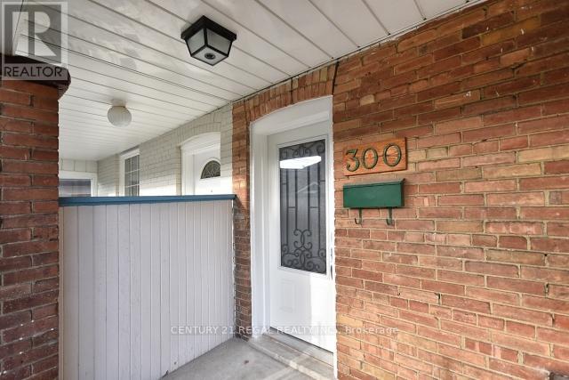 300 Montrose Avenue, Toronto, Ontario  M6G 3G8 - Photo 11 - C12441940