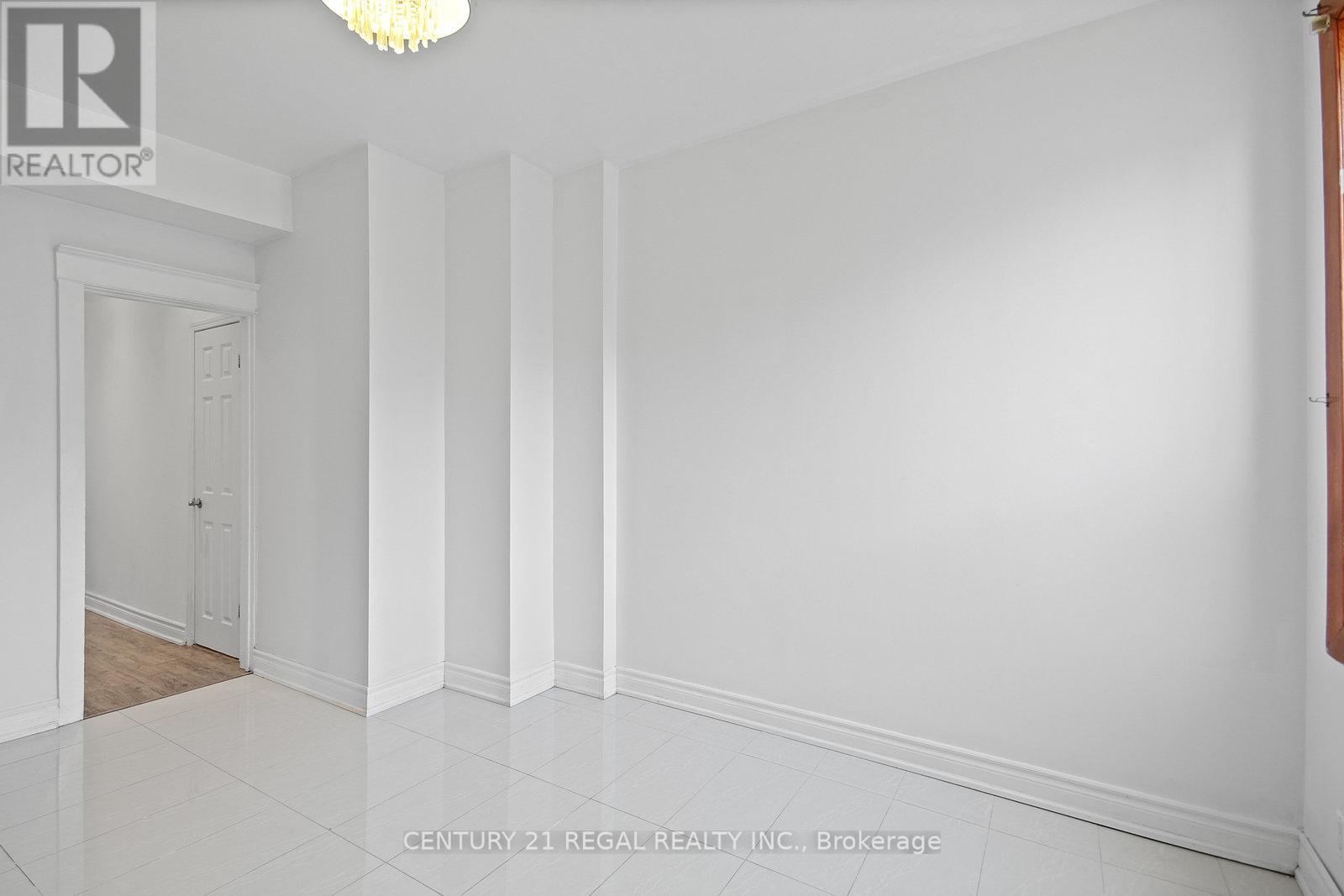300 Montrose Avenue, Toronto, Ontario  M6G 3G8 - Photo 25 - C12441940