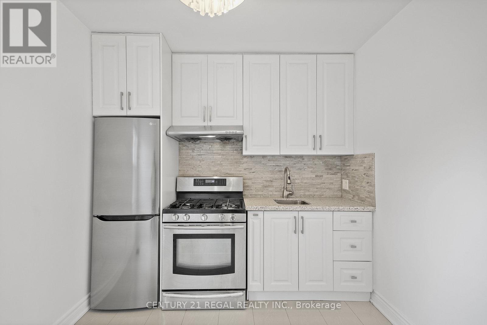 300 Montrose Avenue, Toronto, Ontario  M6G 3G8 - Photo 28 - C12441940