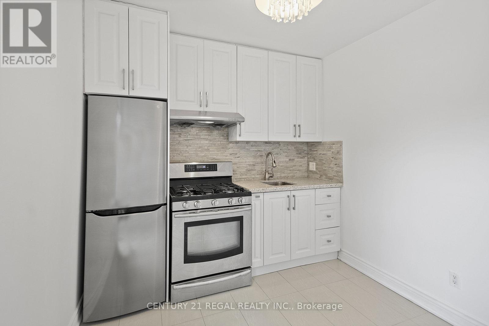 300 Montrose Avenue, Toronto, Ontario  M6G 3G8 - Photo 29 - C12441940