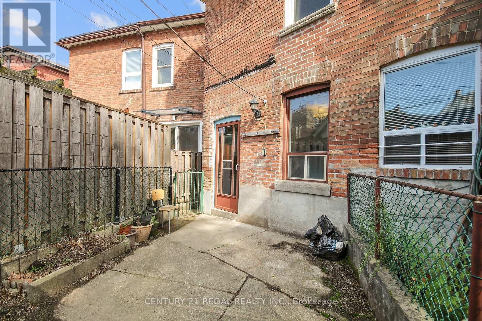 300 Montrose Avenue, Toronto, Ontario  M6G 3G8 - Photo 40 - C12441940