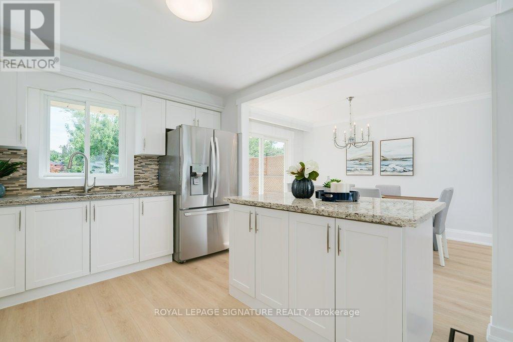 47 Sweeney Drive, Toronto, Ontario  M4A 1T4 - Photo 10 - C12441946