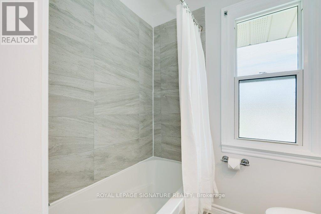 47 Sweeney Drive, Toronto, Ontario  M4A 1T4 - Photo 18 - C12441946