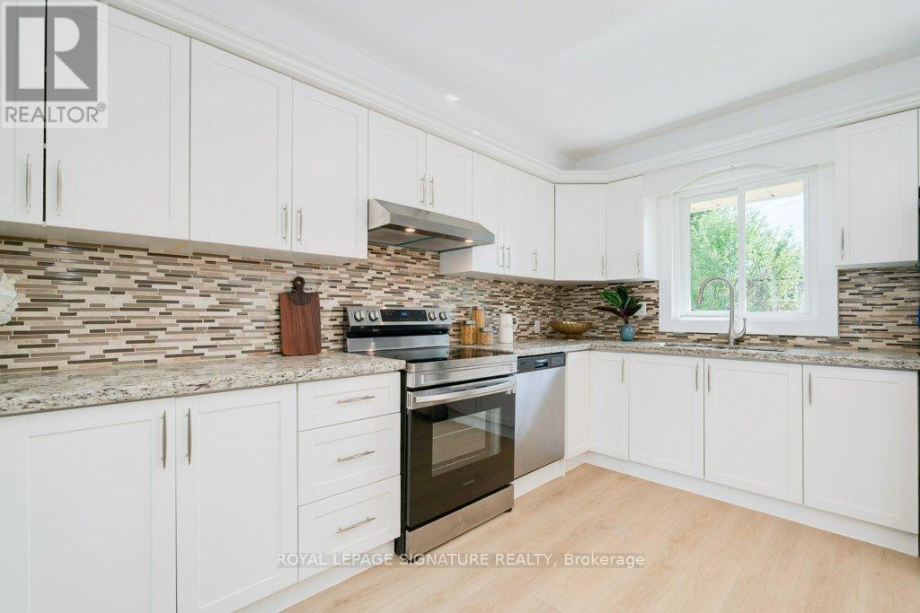47 Sweeney Drive, Toronto, Ontario  M4A 1T4 - Photo 9 - C12441946