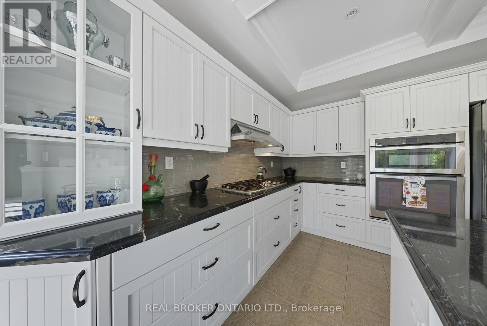 203 Gold Park Gate, Essa, Ontario  L3W 0B5 - Photo 12 - N12441954