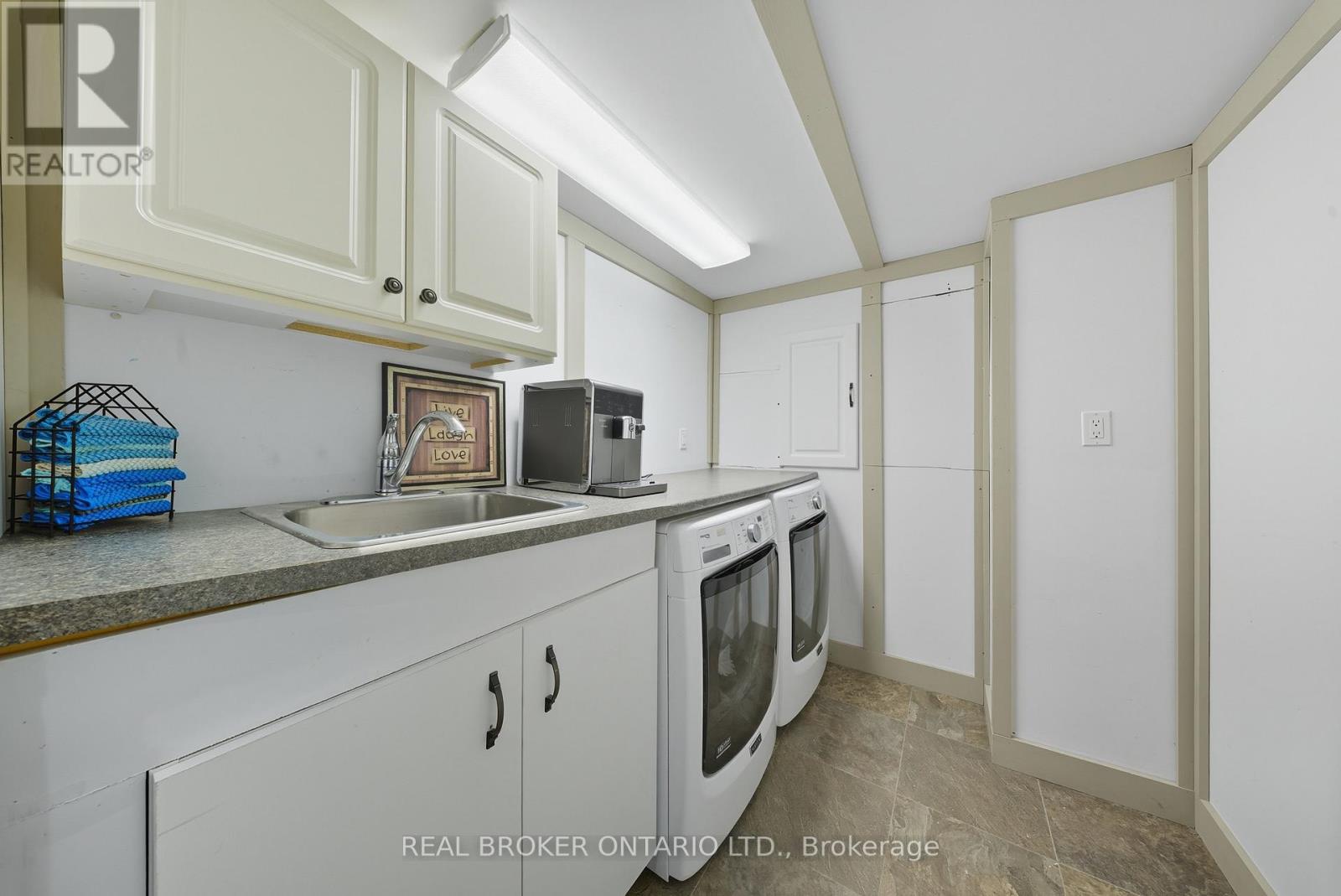 203 Gold Park Gate, Essa, Ontario  L3W 0B5 - Photo 33 - N12441954