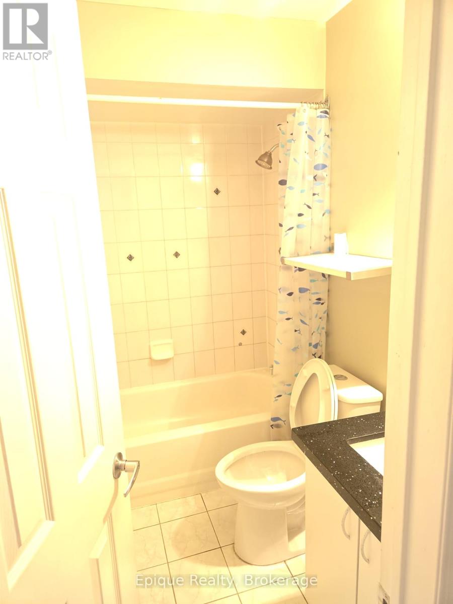 3850 Cedar Hedge Rise, Mississauga, Ontario  L5N 6X2 - Photo 8 - W12441941