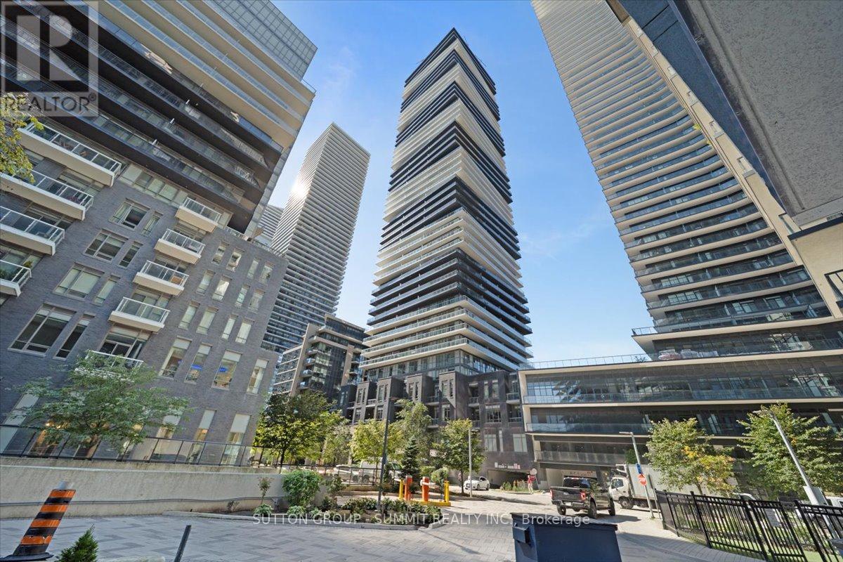907 - 56 ANNIE CRAIG DRIVE, Toronto, Ontario