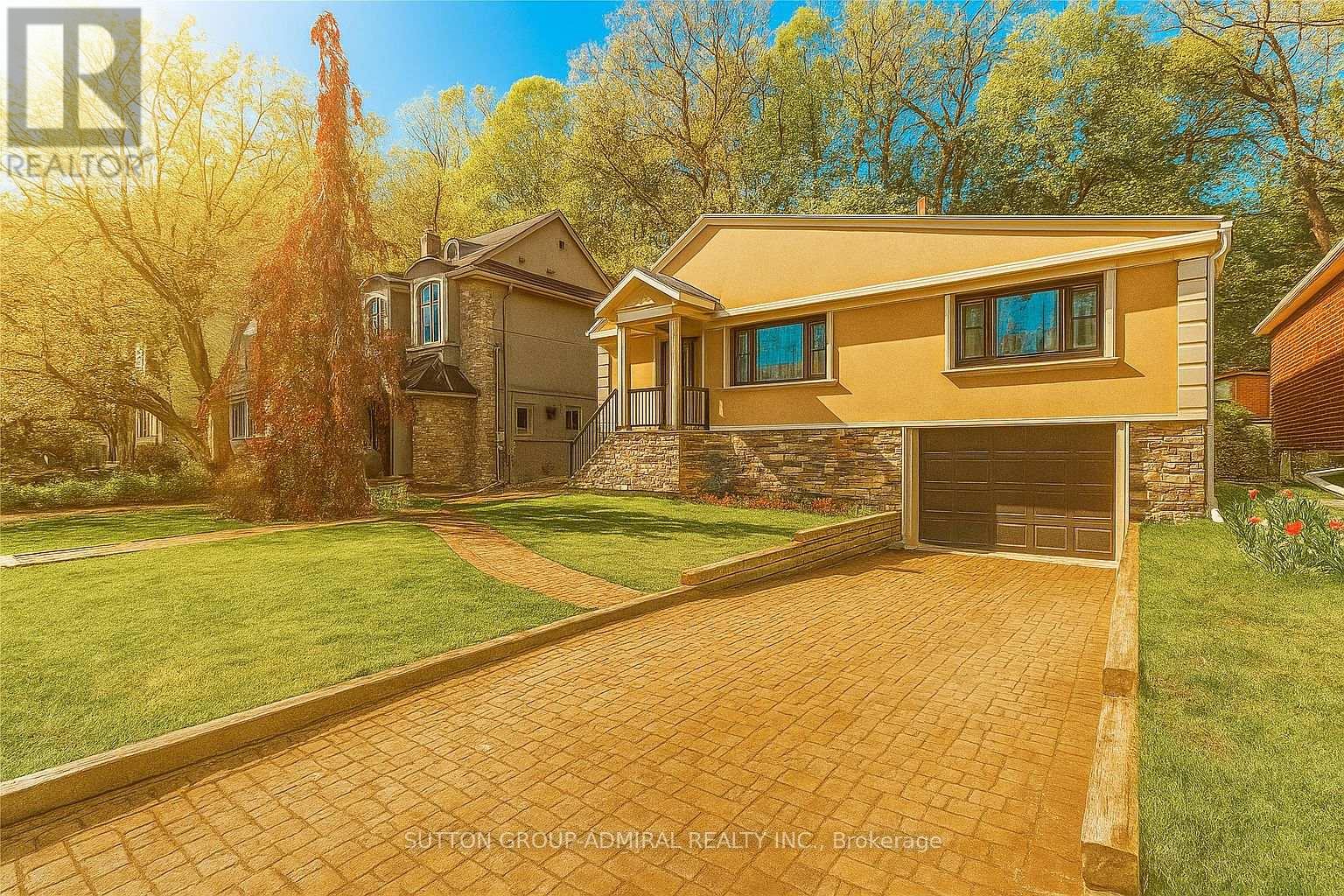 182 SOUTH KINGSWAY, Toronto, Ontario