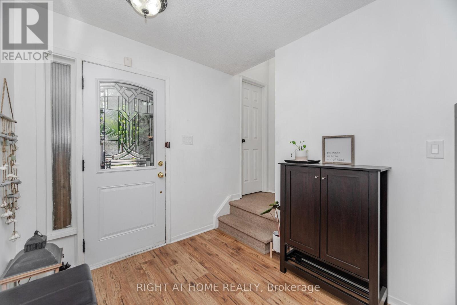 7 - 453 Woodview Road, Burlington, Ontario  L7N 2Z9 - Photo 13 - W12441955