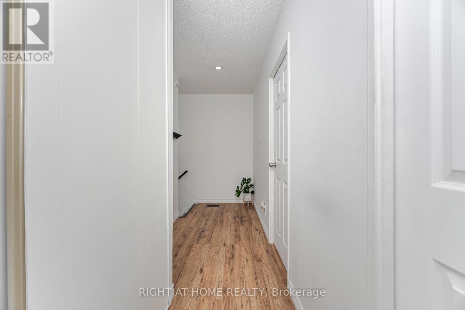 7 - 453 Woodview Road, Burlington, Ontario  L7N 2Z9 - Photo 16 - W12441955