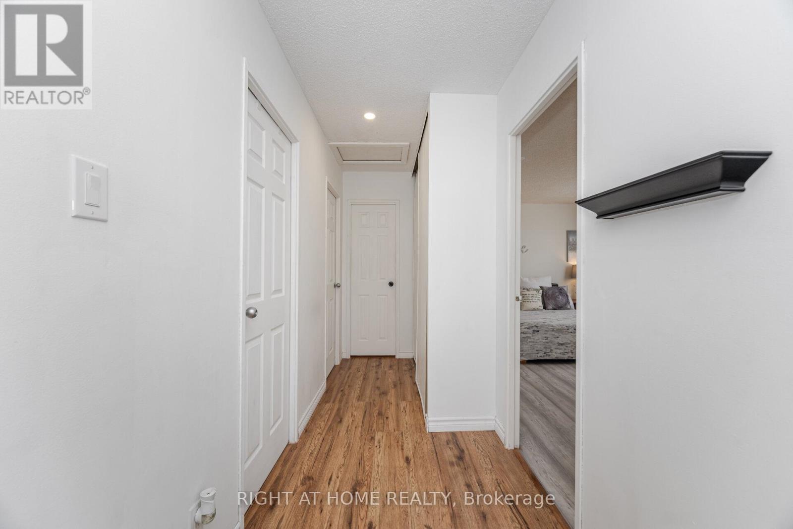 7 - 453 Woodview Road, Burlington, Ontario  L7N 2Z9 - Photo 17 - W12441955