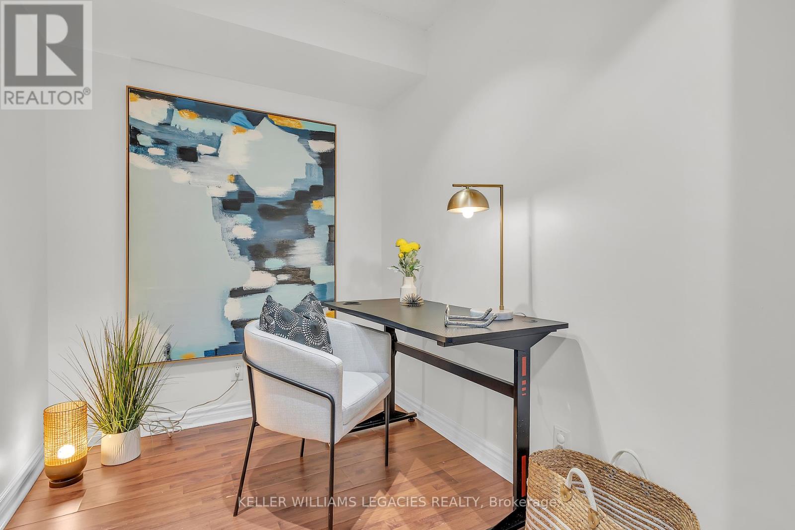 2013 - 33 Elm Drive W, Mississauga, Ontario  L5B 4L2 - Photo 11 - W12441956