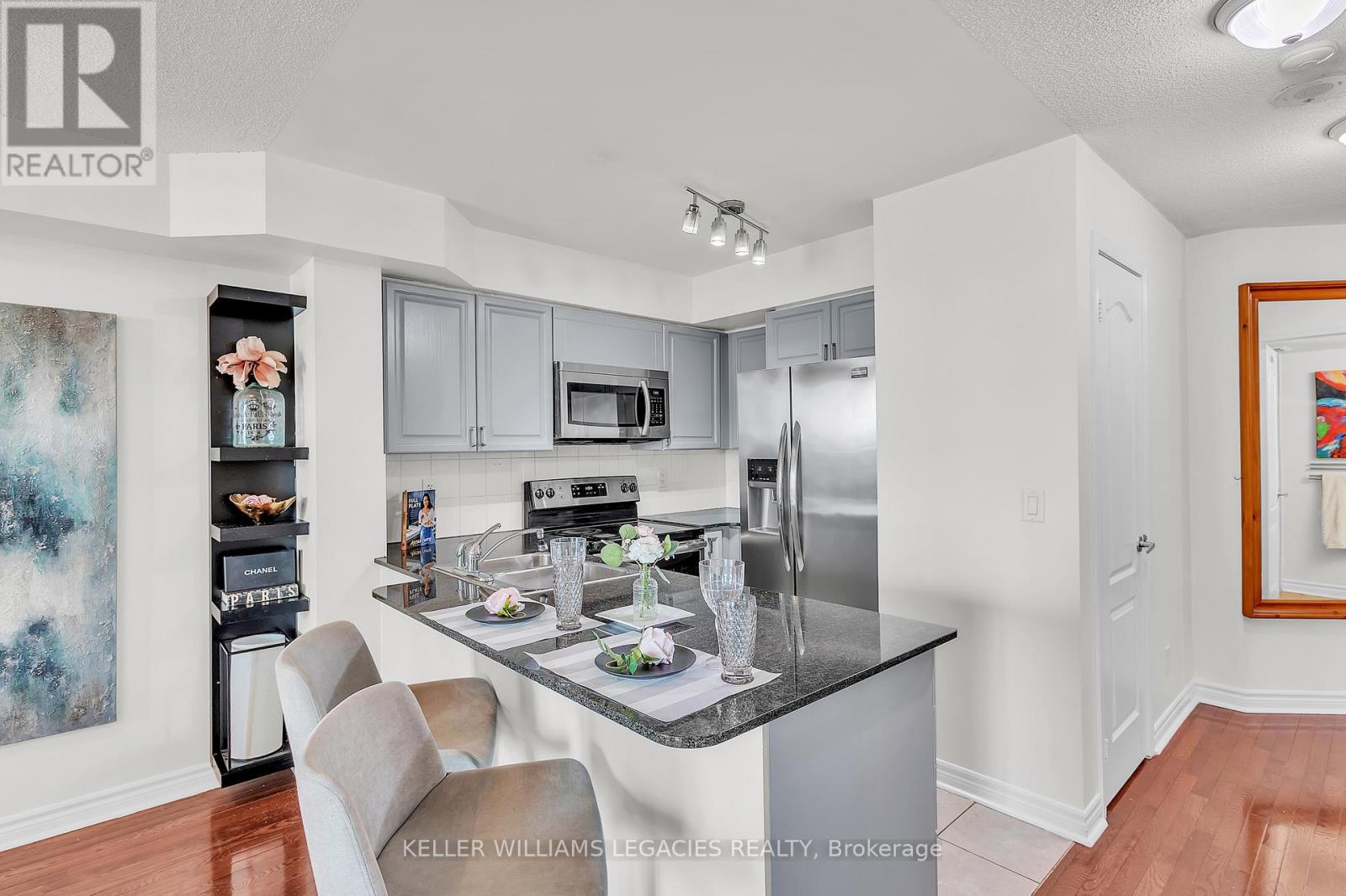 2013 - 33 Elm Drive W, Mississauga, Ontario  L5B 4L2 - Photo 15 - W12441956