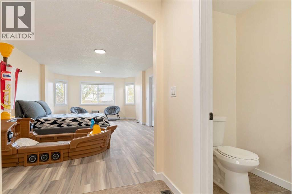 20 Sherwood Circle Nw, Calgary, Alberta  T3R 1R2 - Photo 22 - A2255657