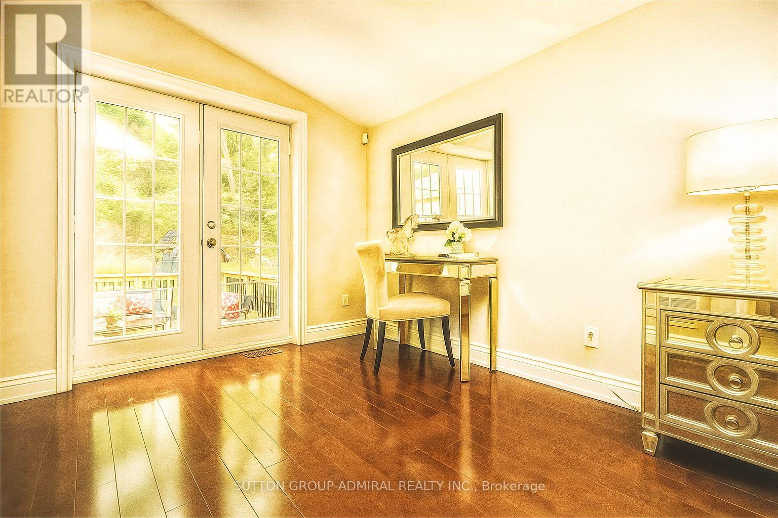 182 South Kingsway, Toronto, Ontario  M6S 3T7 - Photo 12 - W12441953