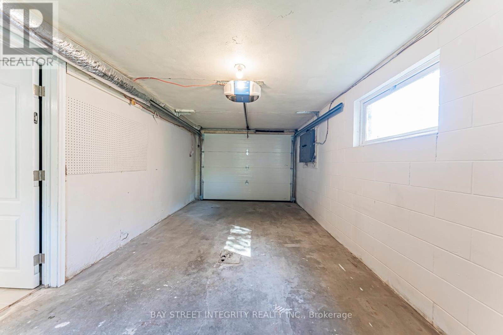 323 Clifton Road, Kitchener, Ontario  N2H 4W1 - Photo 45 - X12441936