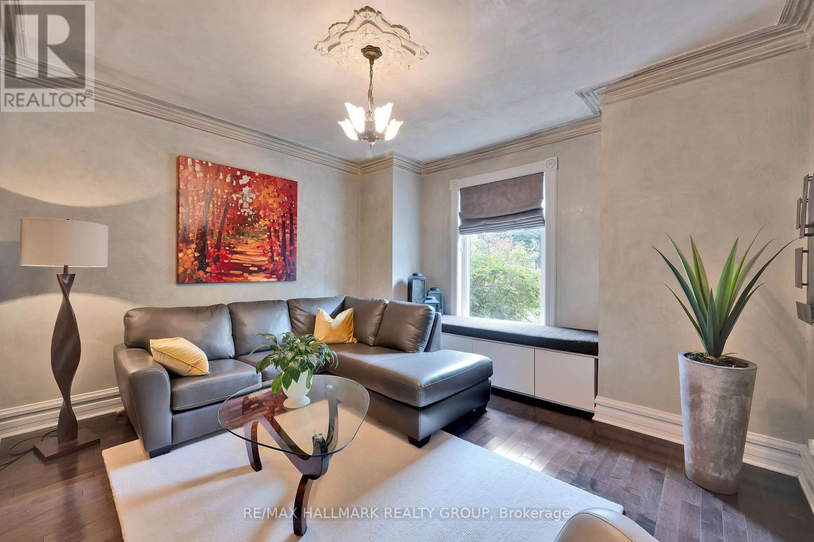 376 Lyon Street N, Ottawa, Ontario  K1R 5X1 - Photo 6 - X12441959