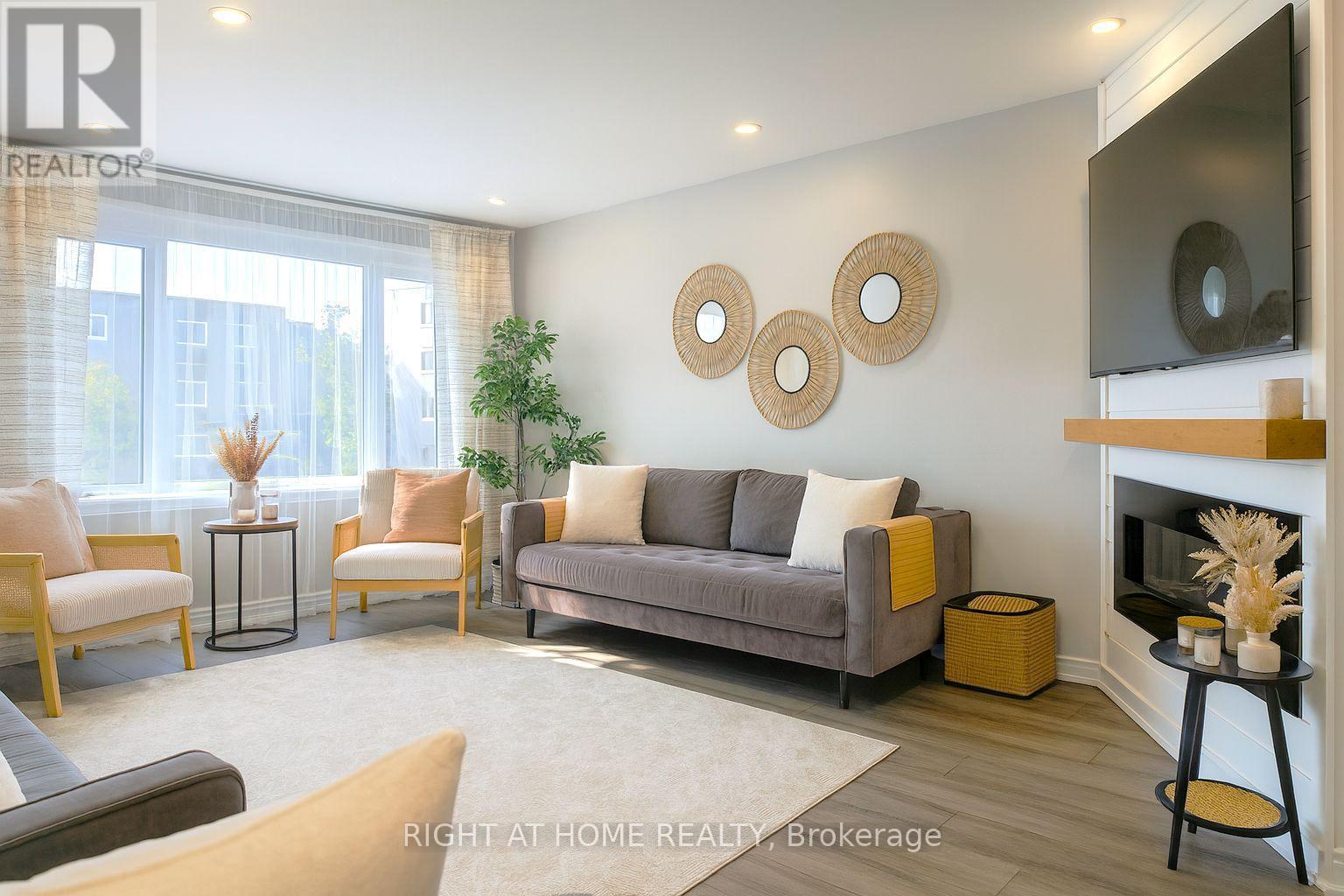 347 Zephyr Avenue, Ottawa, Ontario  K2B 5Z9 - Photo 6 - X12441971