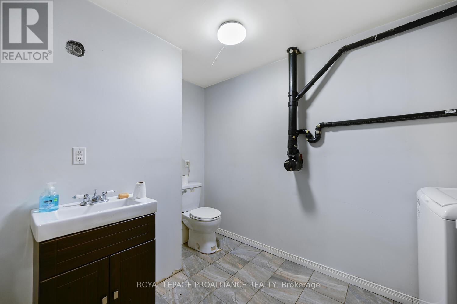 9118 County 44 Road, Edwardsburgh/cardinal, Ontario  K0E 1X0 - Photo 32 - X12441963