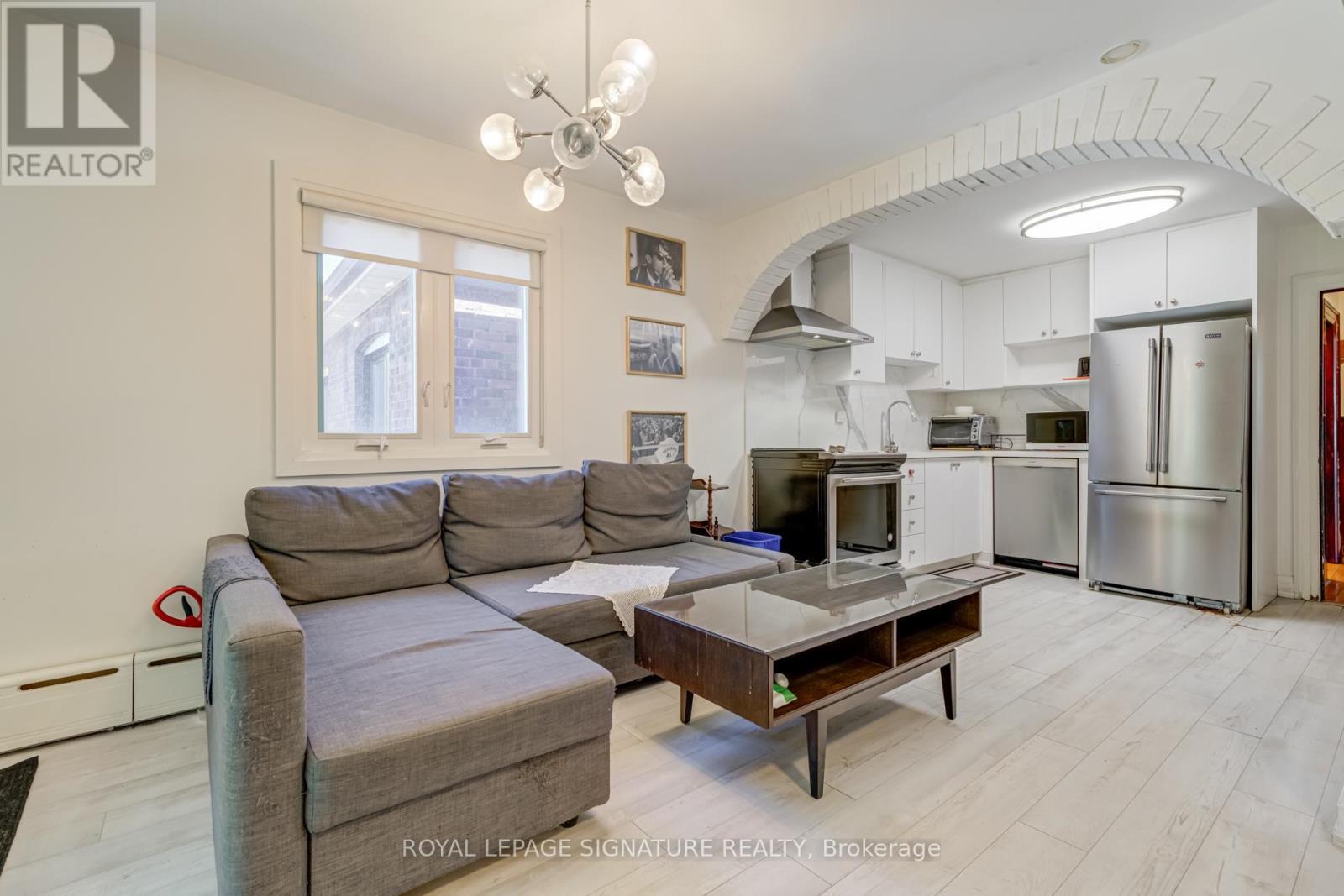 432 Crawford St Street, Toronto, Ontario  M6G 3J6 - Photo 13 - C12441962
