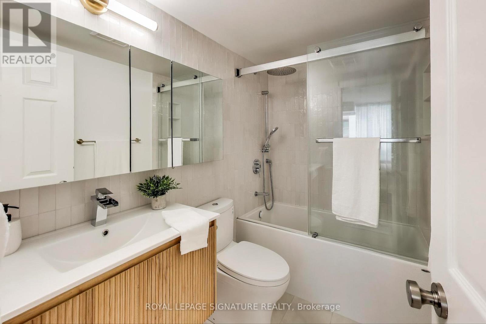 1610 - 256 Doris Avenue, Toronto, Ontario  M2N 6X8 - Photo 10 - C12441967