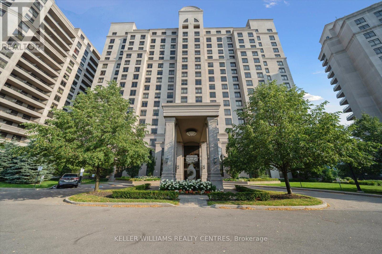 902 - 9245 JANE STREET, Vaughan, Ontario