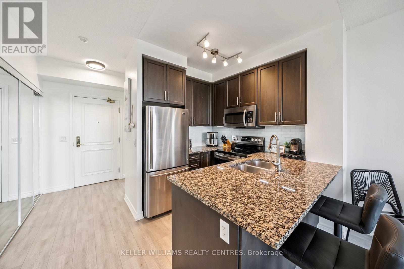 902 - 9245 Jane Street, Vaughan, Ontario  L6A 0J9 - Photo 6 - N12441968