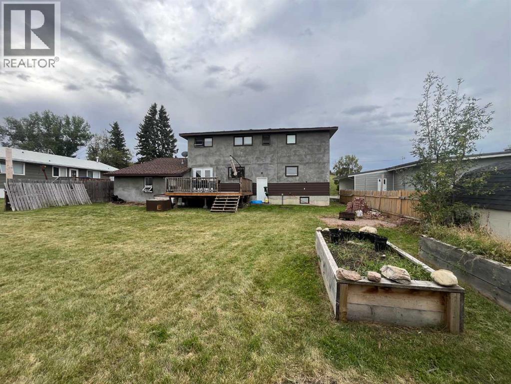143 5th Avenue E, Cardston, Alberta  T0K 0K0 - Photo 3 - A2252132