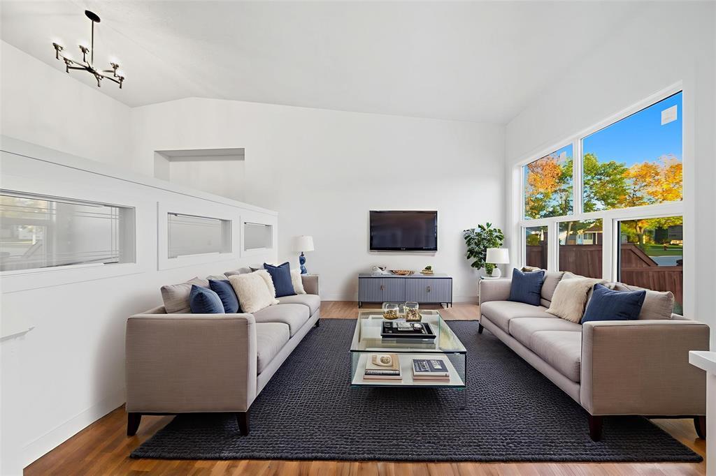 44 Prelest Place, Winnipeg, Manitoba  R2P 2R3 - Photo 4 - 202525750