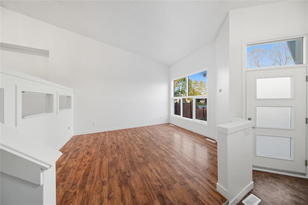 44 Prelest Place, Winnipeg, Manitoba  R2P 2R3 - Photo 5 - 202525750