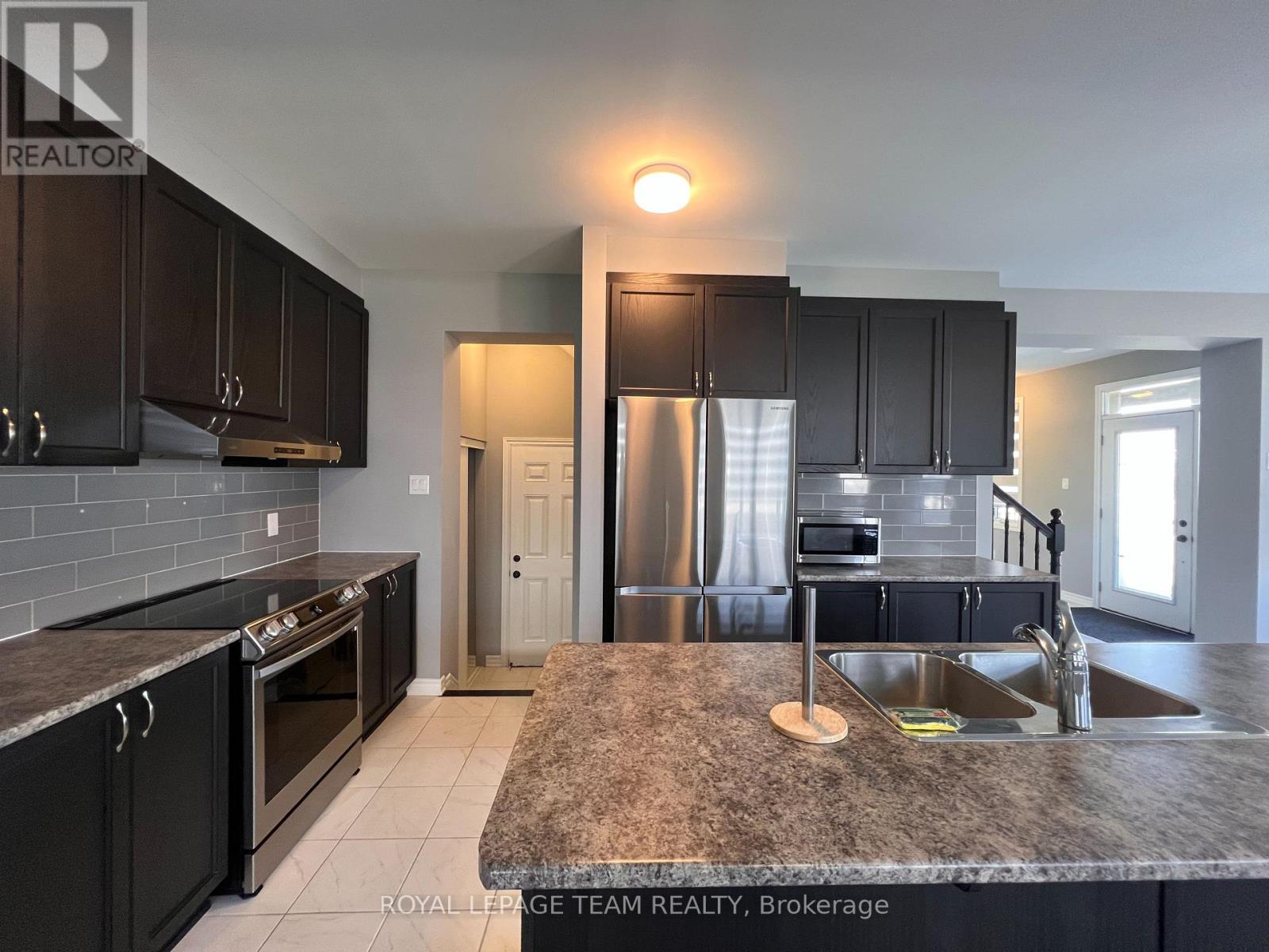 965 Fameflower Street, Ottawa, Ontario  K2J 6R6 - Photo 6 - X12441974
