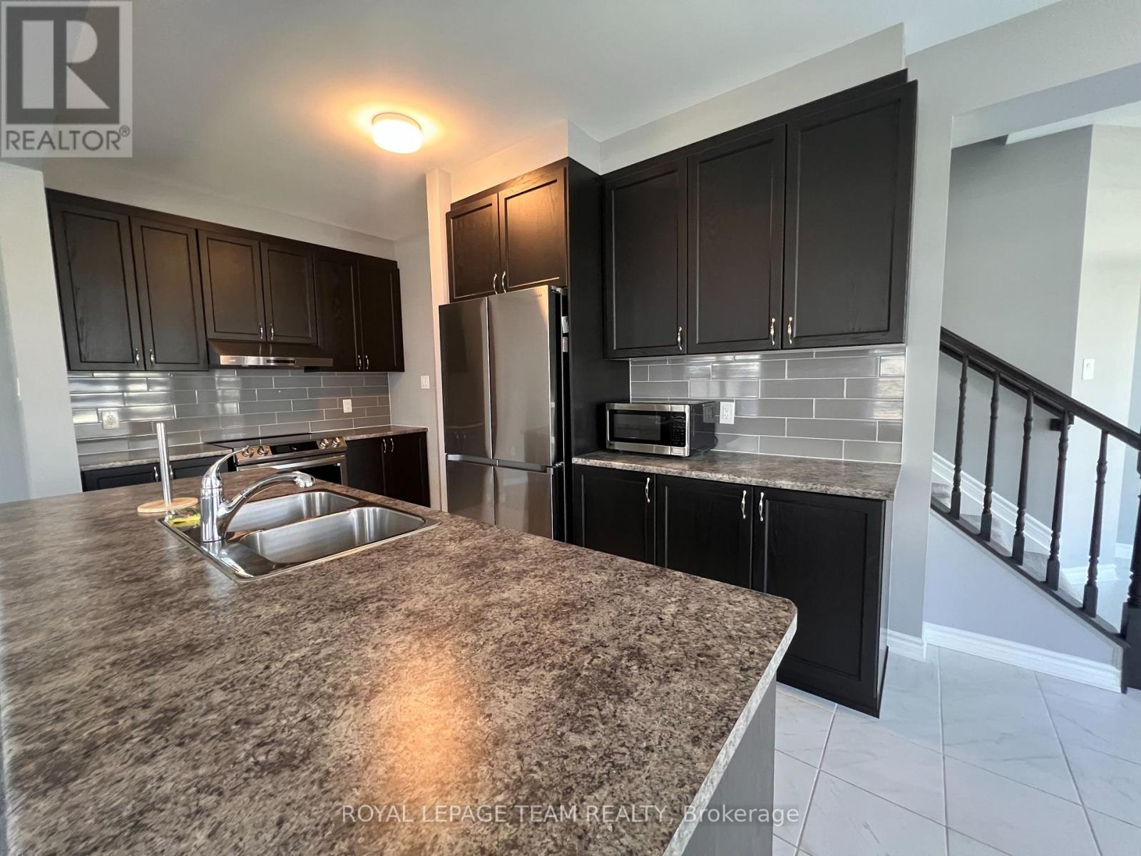 965 Fameflower Street, Ottawa, Ontario  K2J 6R6 - Photo 7 - X12441974