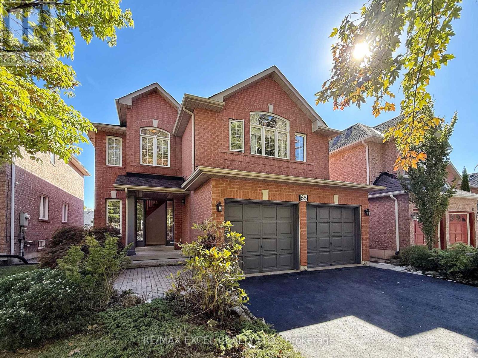 65 Falling River Drive, Richmond Hill, Ontario  L4S 2R3 - Photo 2 - N12439340