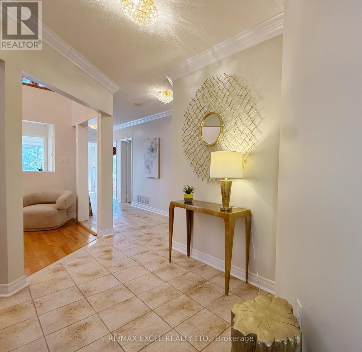 65 Falling River Drive, Richmond Hill, Ontario  L4S 2R3 - Photo 3 - N12439340