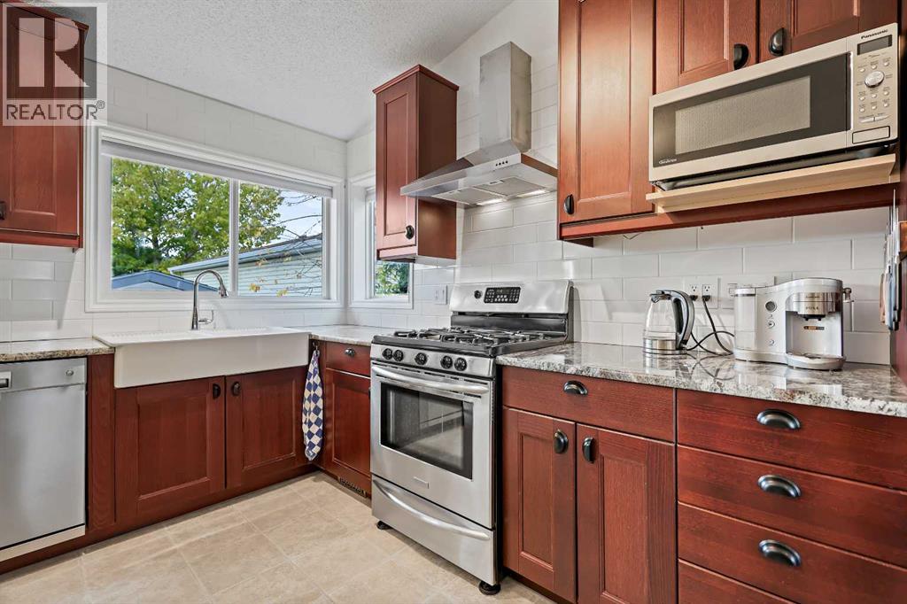 87 Quigley Drive, Cochrane, Alberta  T4C 1L5 - Photo 8 - A2261383